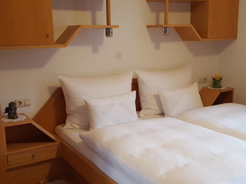 Appartements Gastehaus Monika 베차우 외부 사진